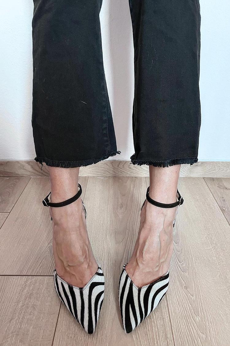 Lydia | Zapatos de tacón con estampado de cebra y tira en el tobillo