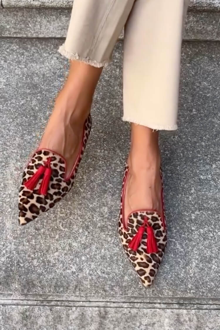 Daphne | Mocasines puntiagudos con flecos rojos
