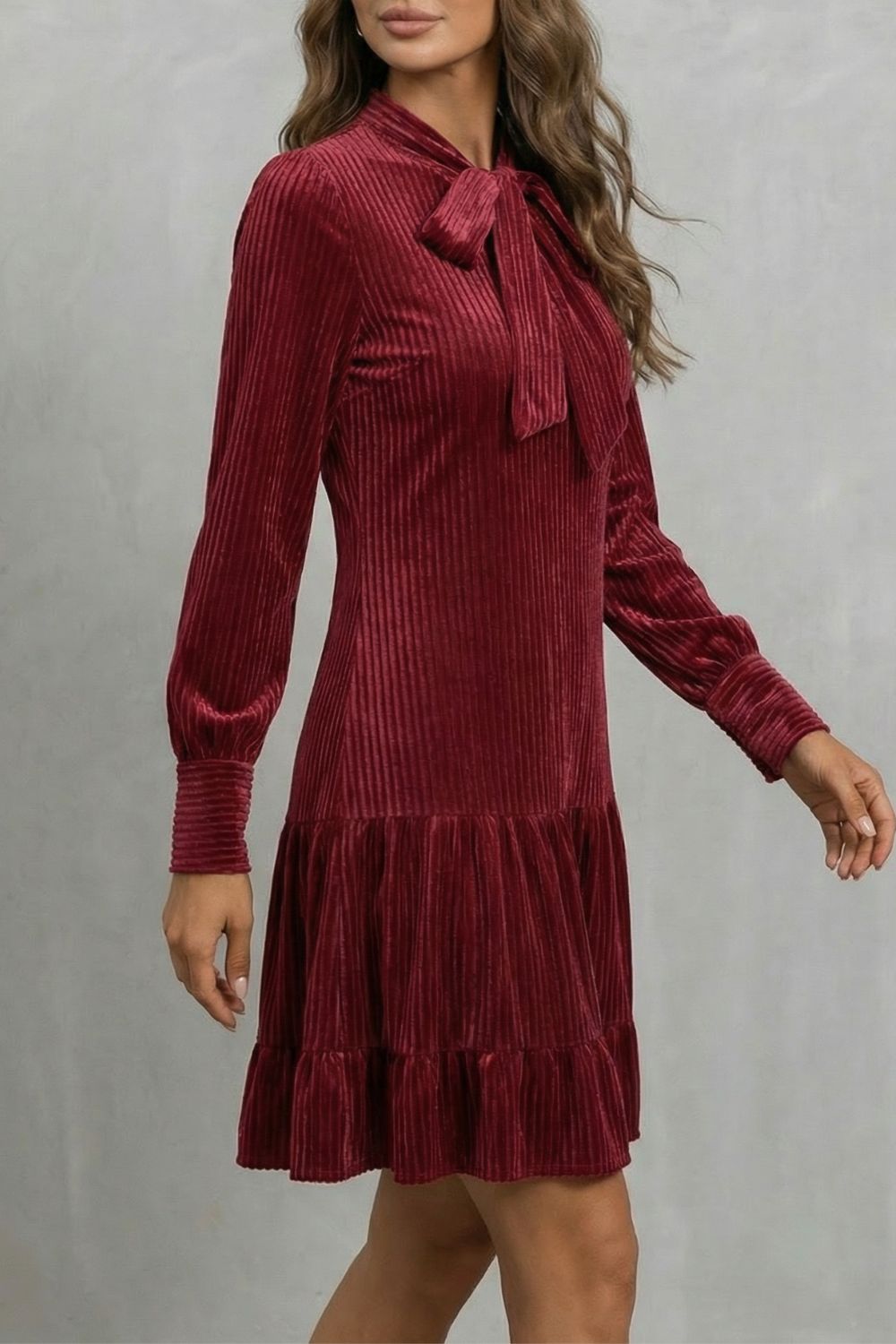 Valeriane – Vestido corto de pana suave con detalle de lazo