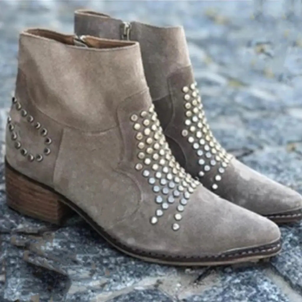 Cadence | Botines con tachuelas