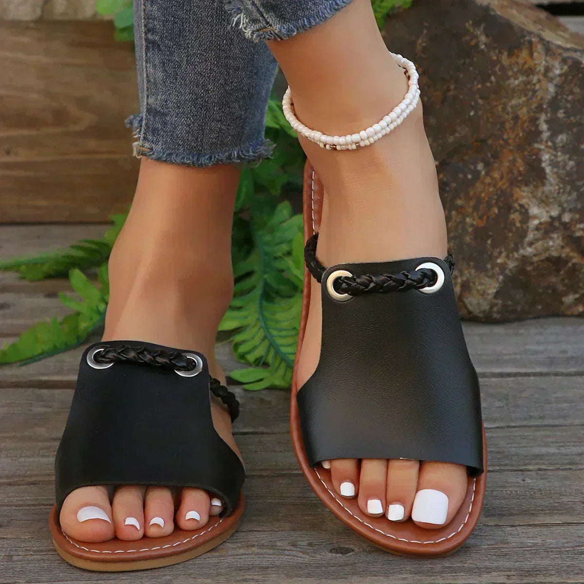 Sandalias sin cordones trenzadas