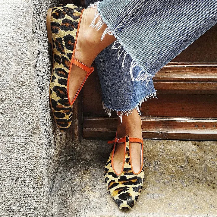 Alina | Bailarinas con tira en T y estampado de leopardo