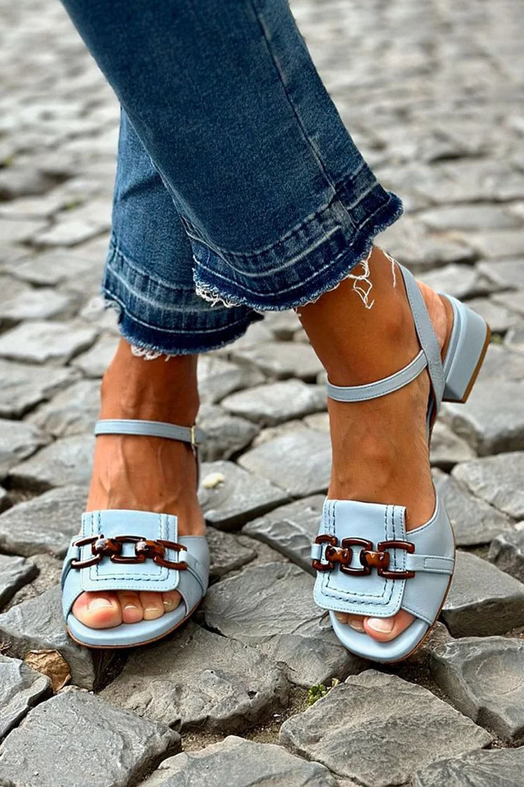 Sandalias Azzurra Confort con cadena metálica