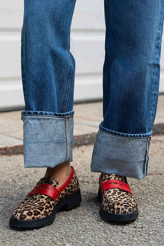 Ginebra | Mocasines con estampado de leopardo y detalles en rojo