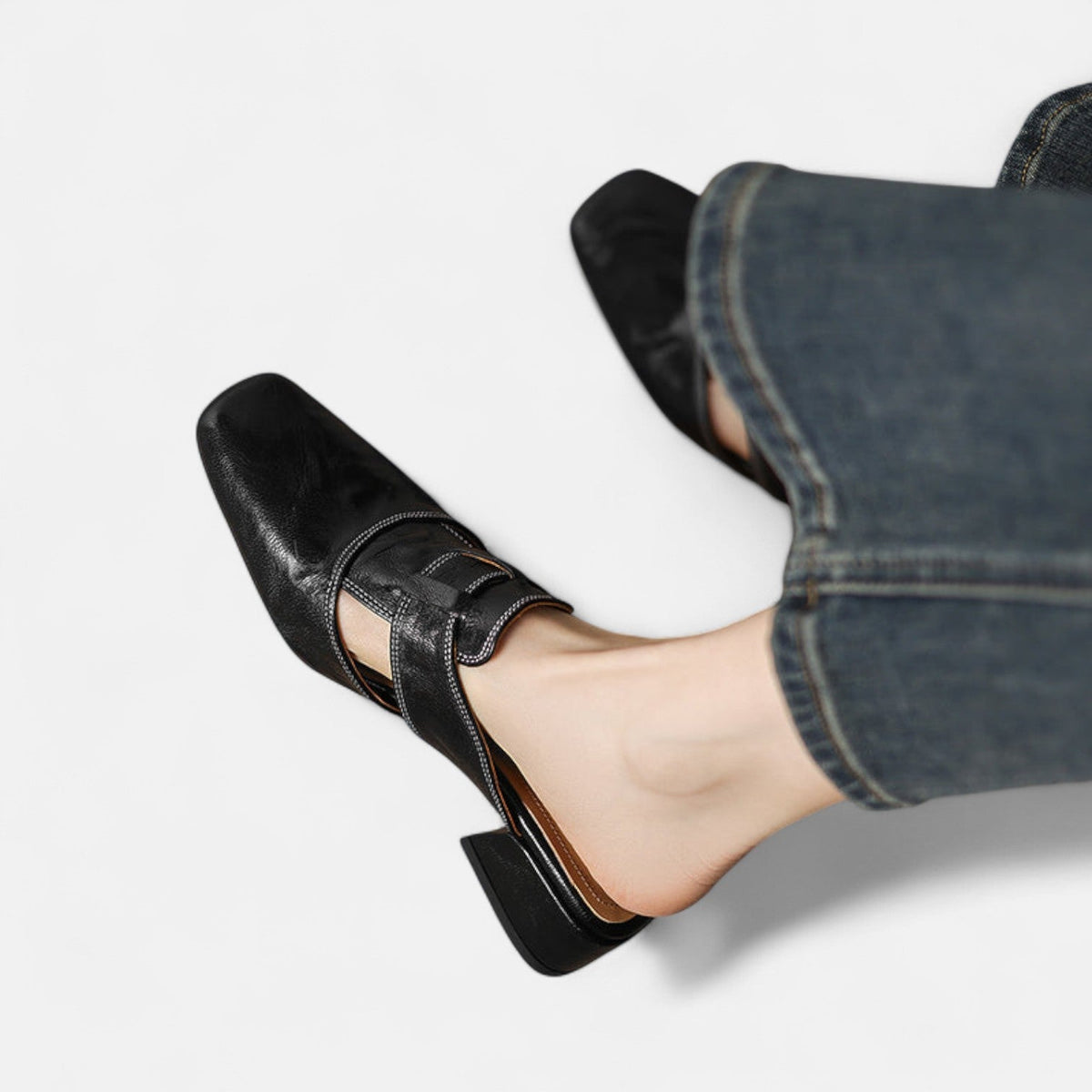 Elegantes sandalias de cuero Andie