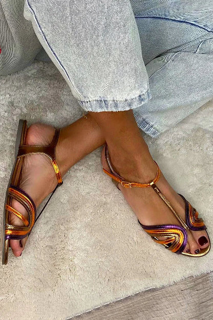 Sandalias Viviana con tira en T en colores mediterráneos.