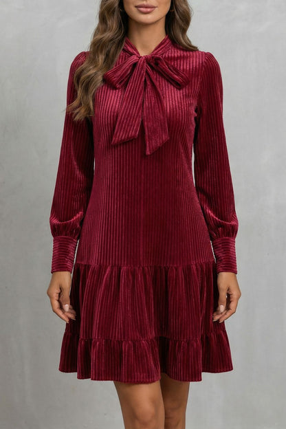 Valeriane – Vestido corto de pana suave con detalle de lazo