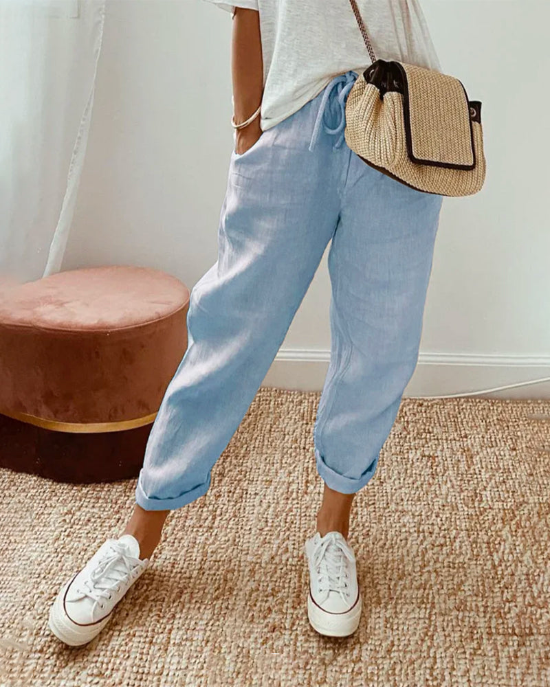 Pantalones fluidos, cómodos y elegantes.