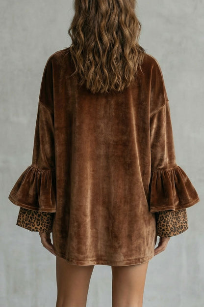 Velanique – Vestido corto de terciopelo con detalles de mangas superpuestas