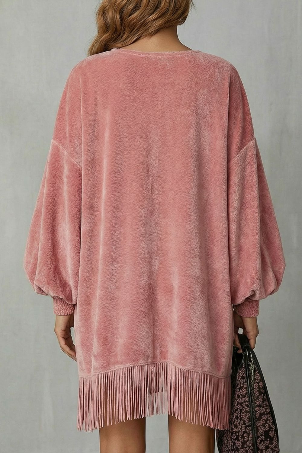 Bellurie – Vestido corto con mangas abullonadas y flecos
