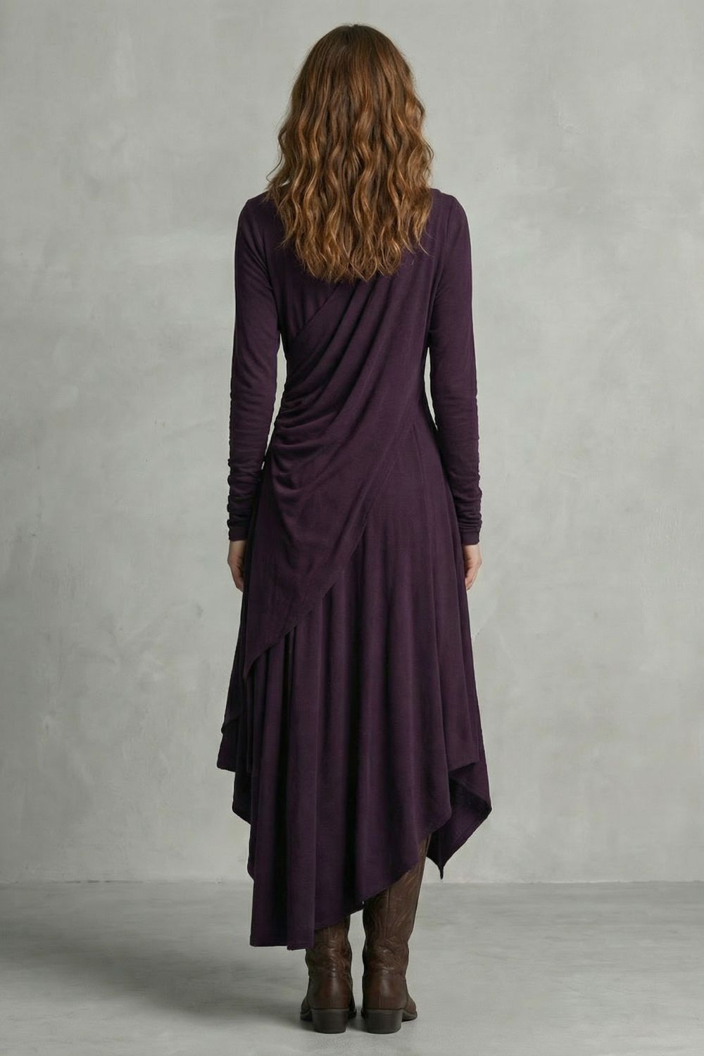 Sorellia – Vestido midi asimétrico con cuello alto