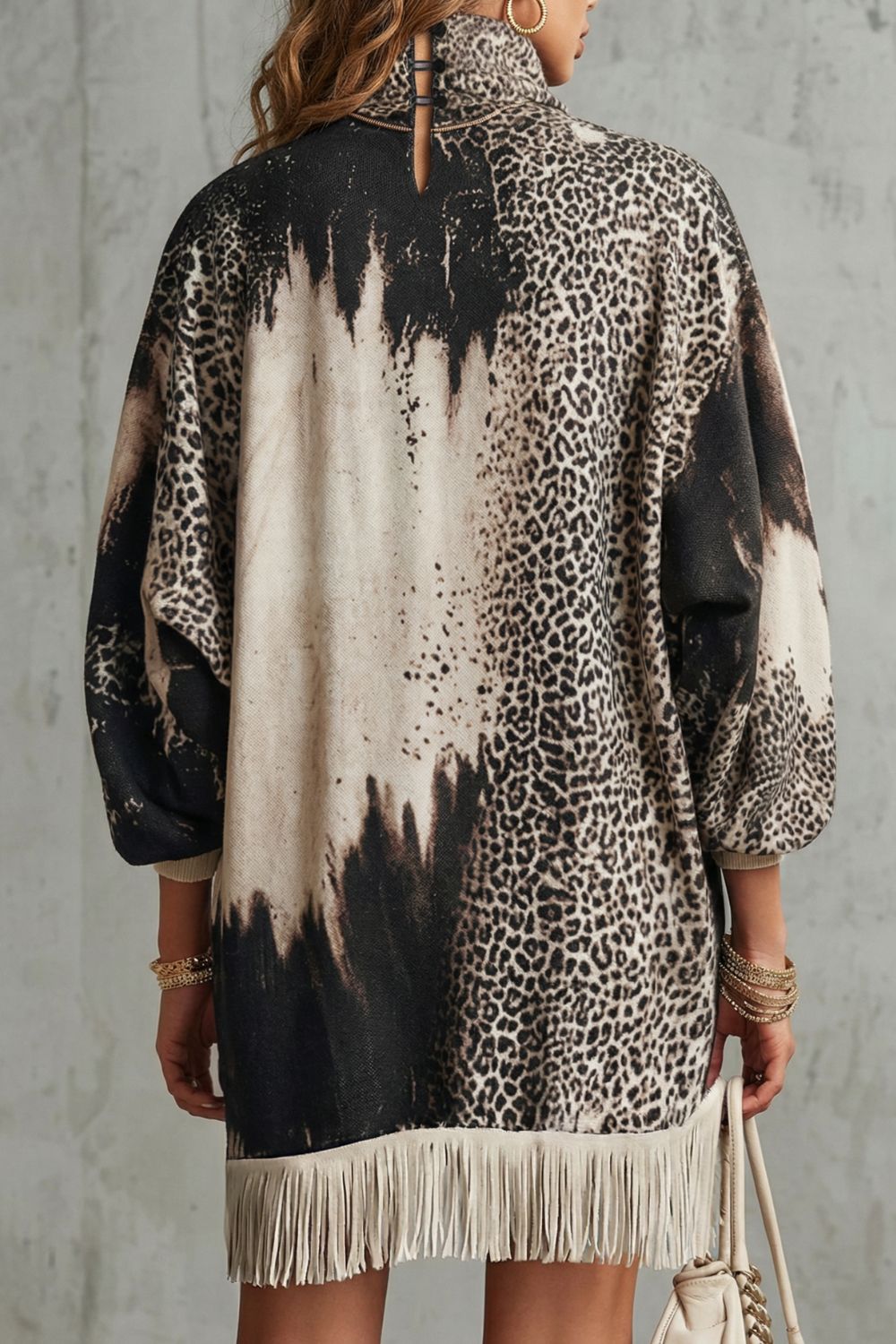 Solenne – Vestido corto con estampado de leopardo y flecos
