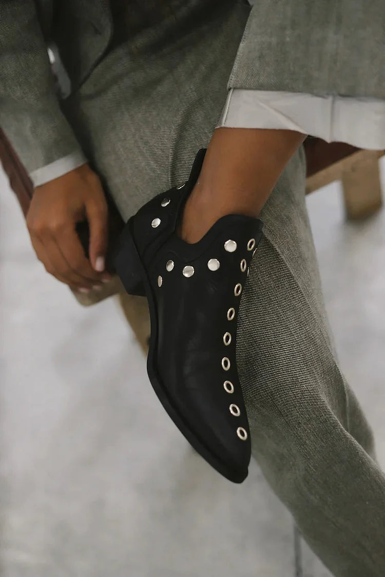 Brenda | Botines de tacón de aguja con tachuelas