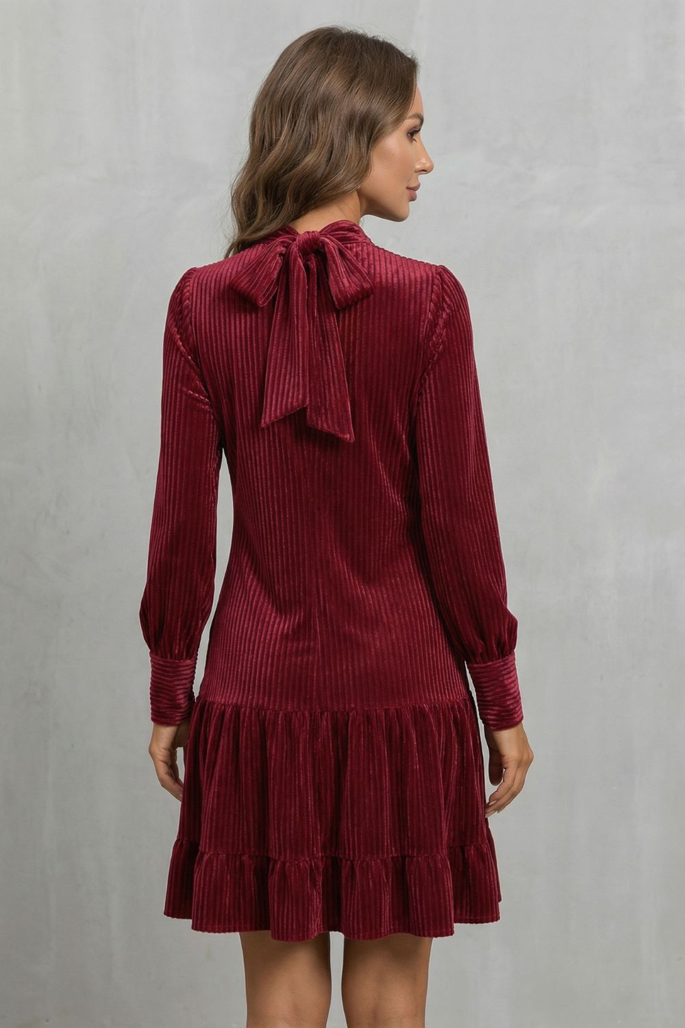 Valeriane – Vestido corto de pana suave con detalle de lazo
