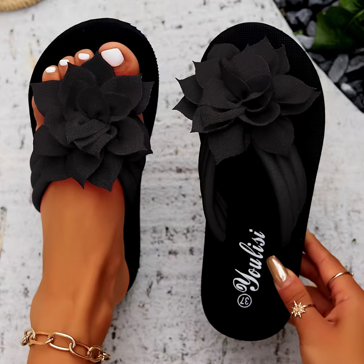Sandalias elegantes con flores