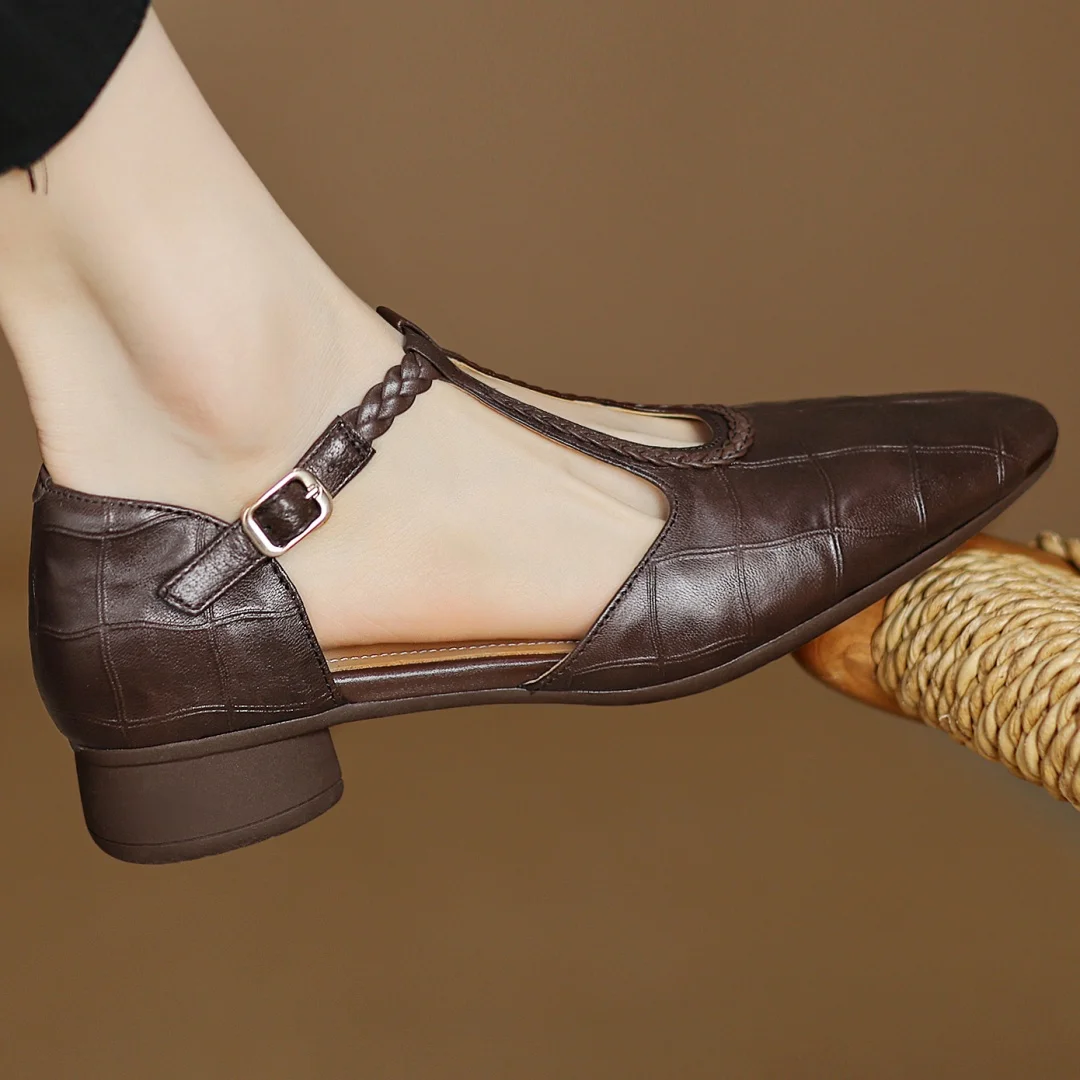 Añade zapatos Mary Jane