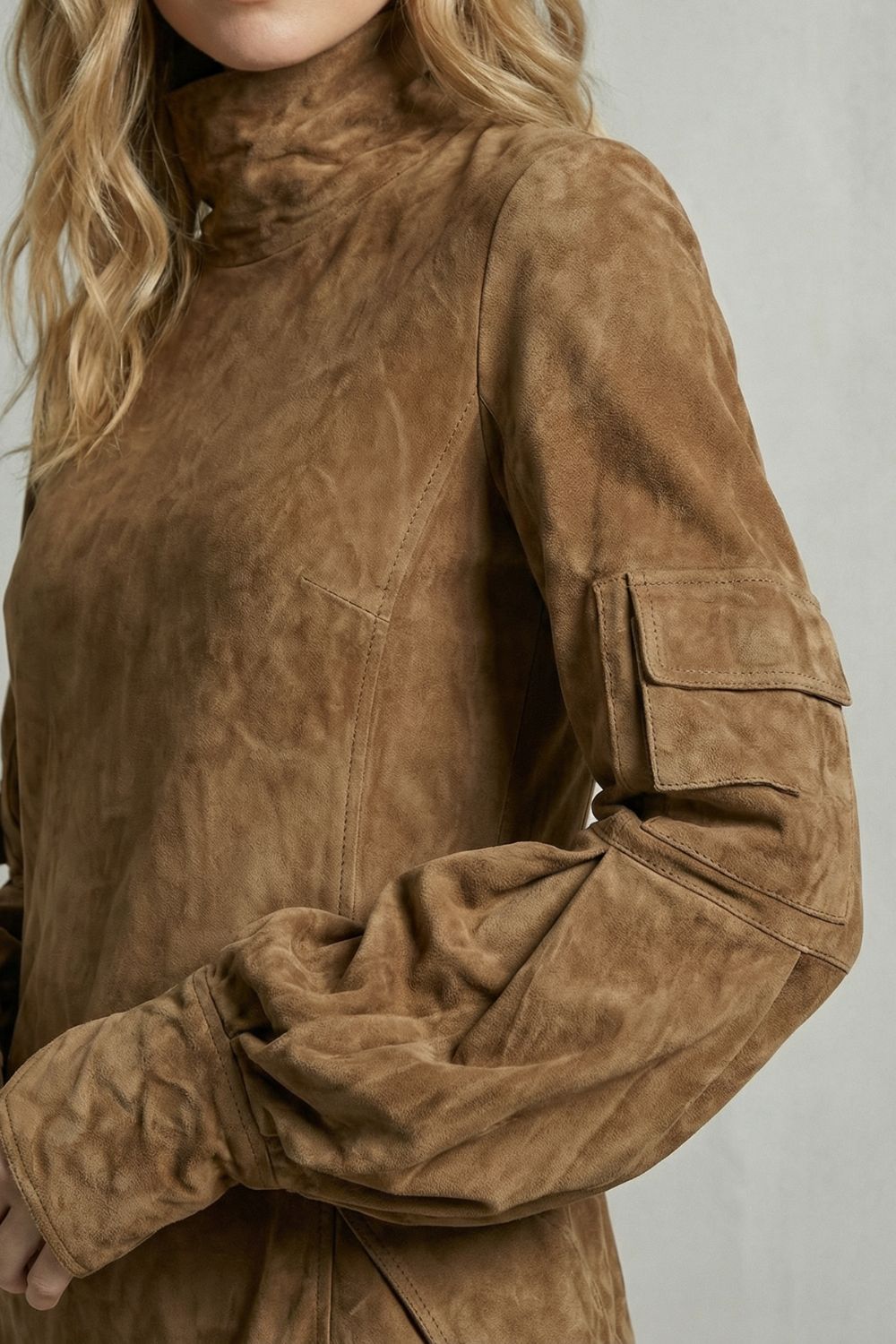 Marcella – Minivestido con cuello alto y efecto ante