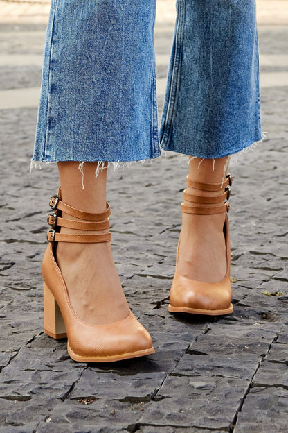 Ariana | Zapatos de tacón con triple hebilla