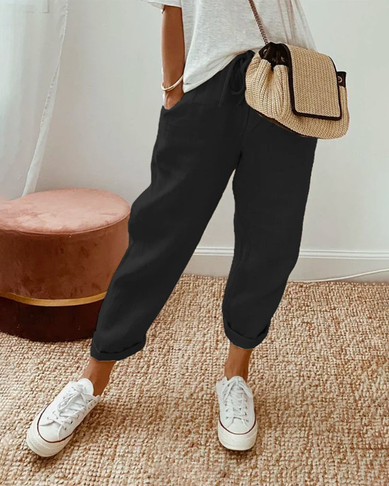 Pantalones fluidos, cómodos y elegantes.