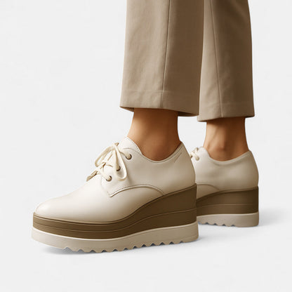 Zapatos Derby ortopédicos Chiara con suela alta