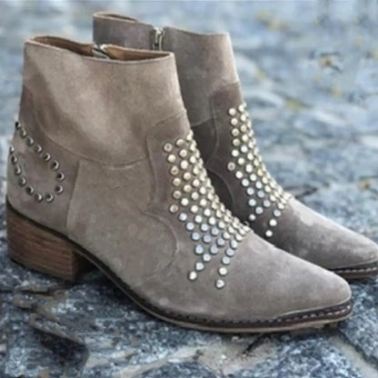 Cadence | Botines con tachuelas
