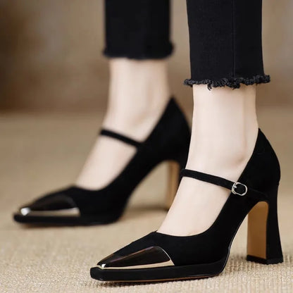Elegantes zapatos de tacón Mora
