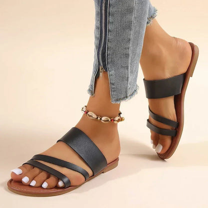 Sandalias planas informales y cómodas