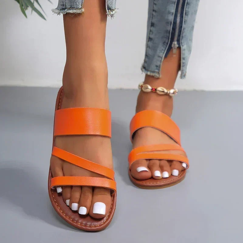 Sandalias planas informales y cómodas