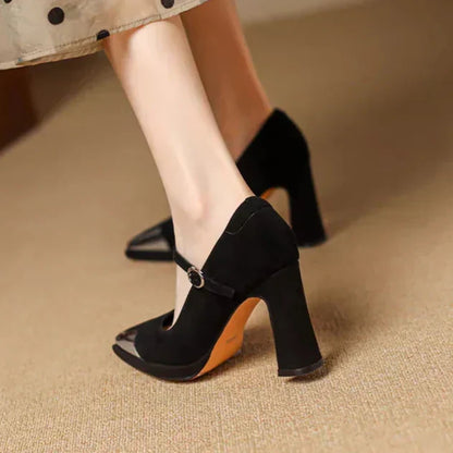 Elegantes zapatos de tacón Mora