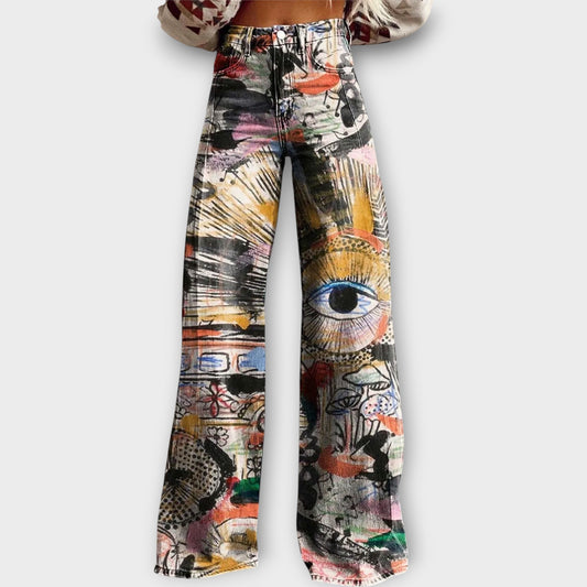 Jeans con estampados artísticos