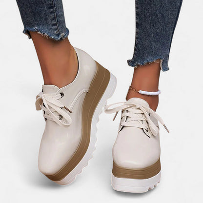 Zapatos Derby ortopédicos Chiara con suela alta