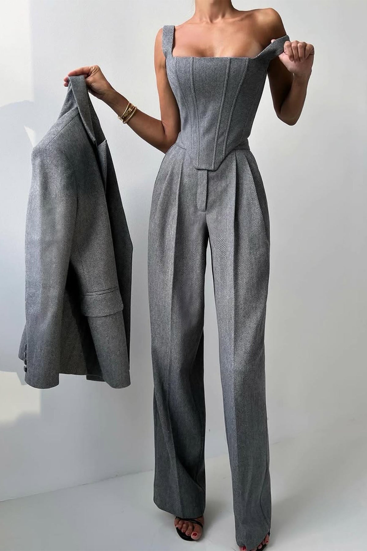 Grace - Conjunto de tres piezas con elegante blazer cruzado.