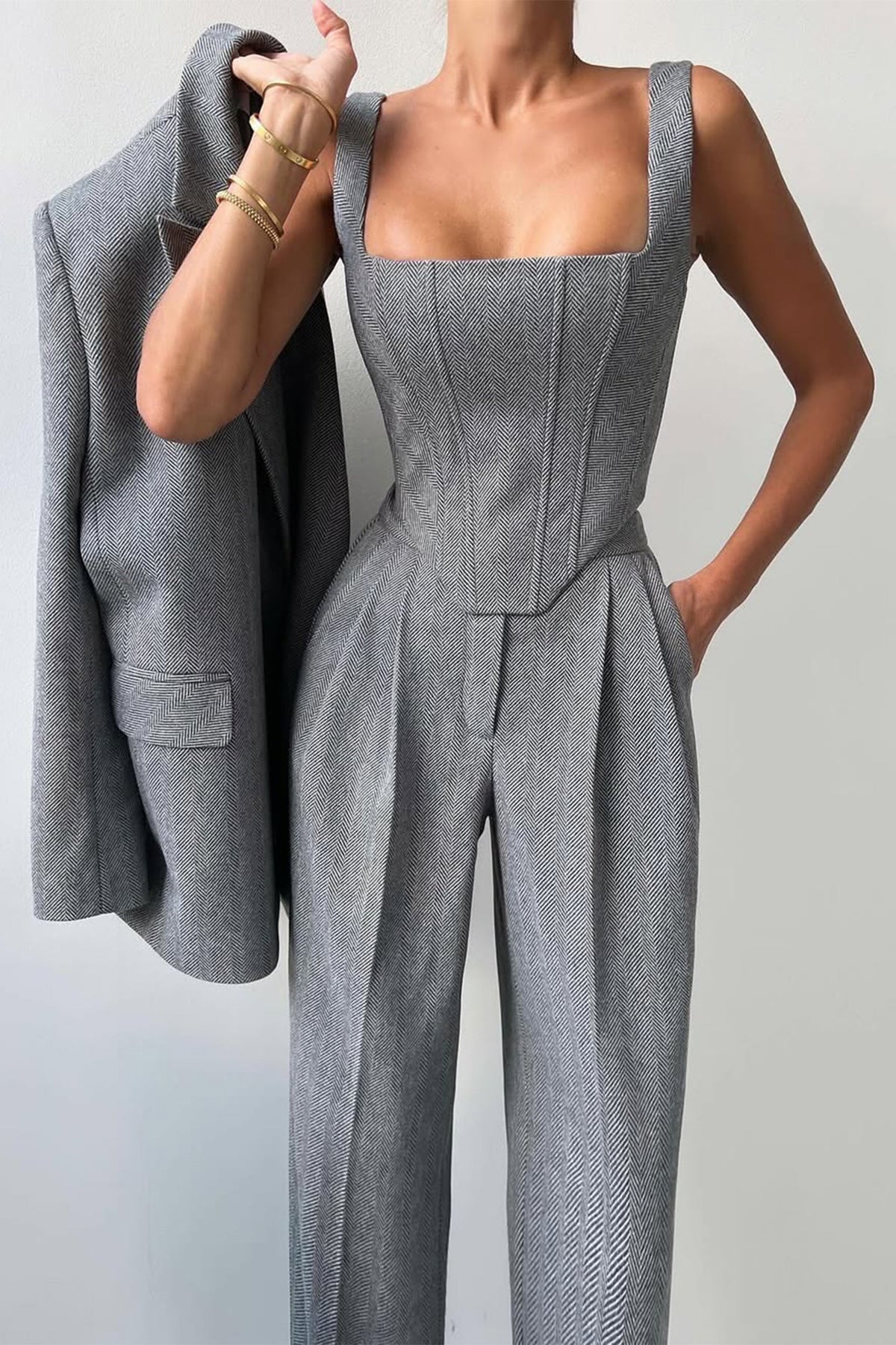 Grace - Conjunto de tres piezas con elegante blazer cruzado.