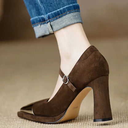 Elegantes zapatos de tacón Mora