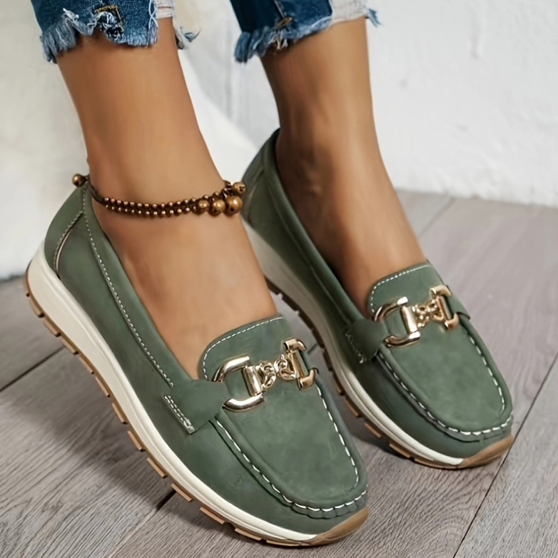 Eloise – Mocasines con hebilla verde