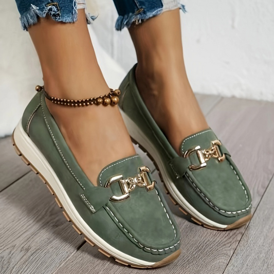 Eloise – Mocasines con hebilla verde