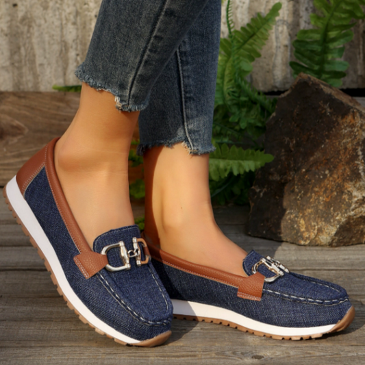 Esme – Mocasines planos con hebilla