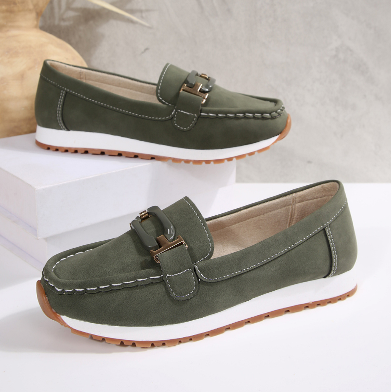 Emelia - Mocasines de lujo con detalles de cadena