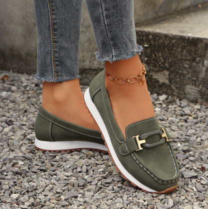 Emelia - Mocasines de lujo con detalles de cadena