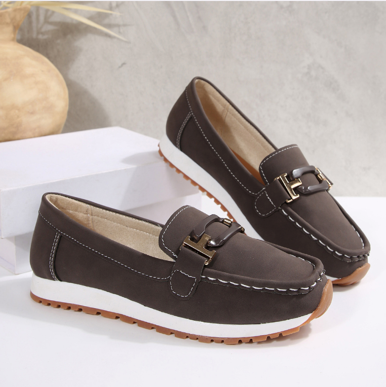 Emelia - Mocasines de lujo con detalles de cadena