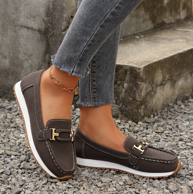 Emelia - Mocasines de lujo con detalles de cadena