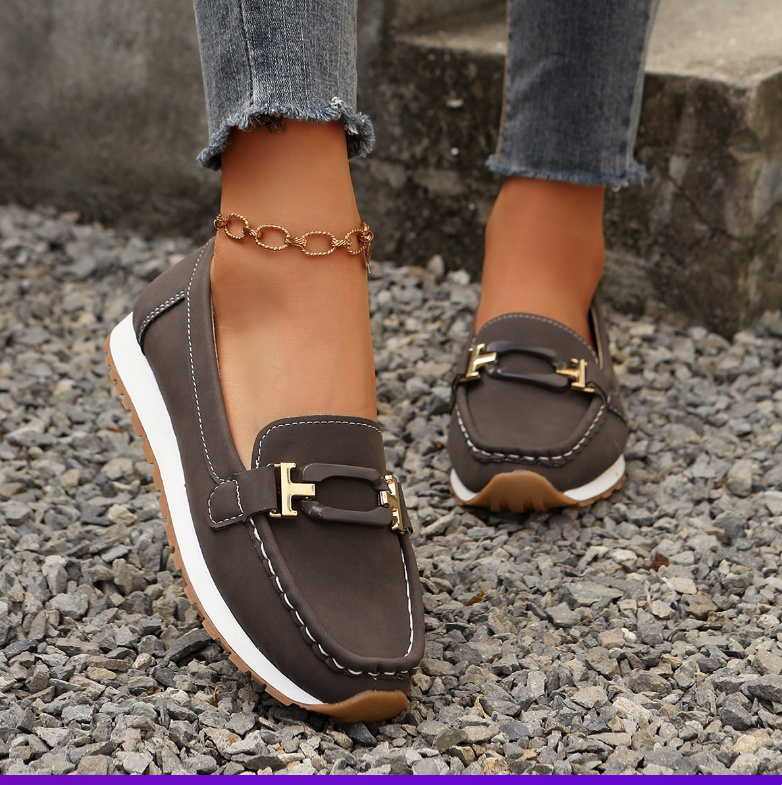 Emelia - Mocasines de lujo con detalles de cadena