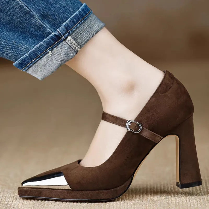 Elegantes zapatos de tacón Mora