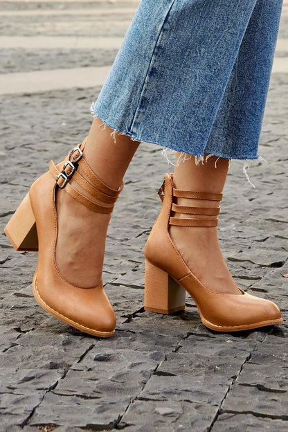Ariana | Zapatos de tacón con triple hebilla