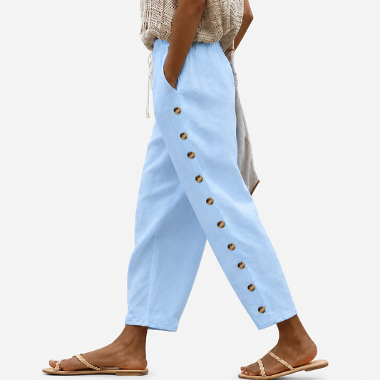 Pantalones costeros con detalle de botones