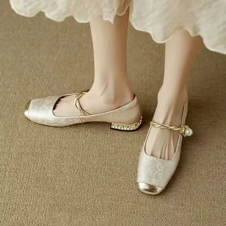 Zapatos Mary Jane clásicos de Mescelle
