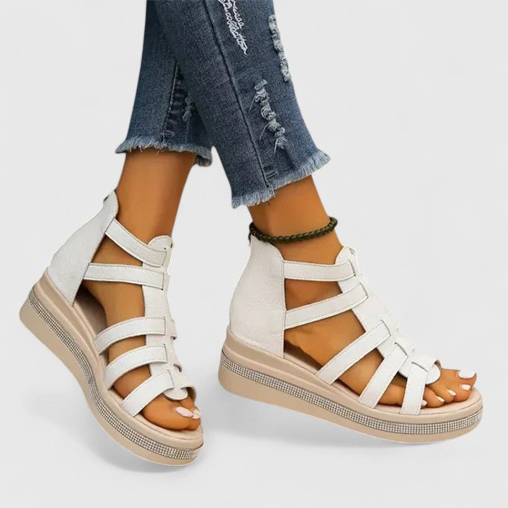 Kendall | Sandalias ortopédicas decoradas con pedrería